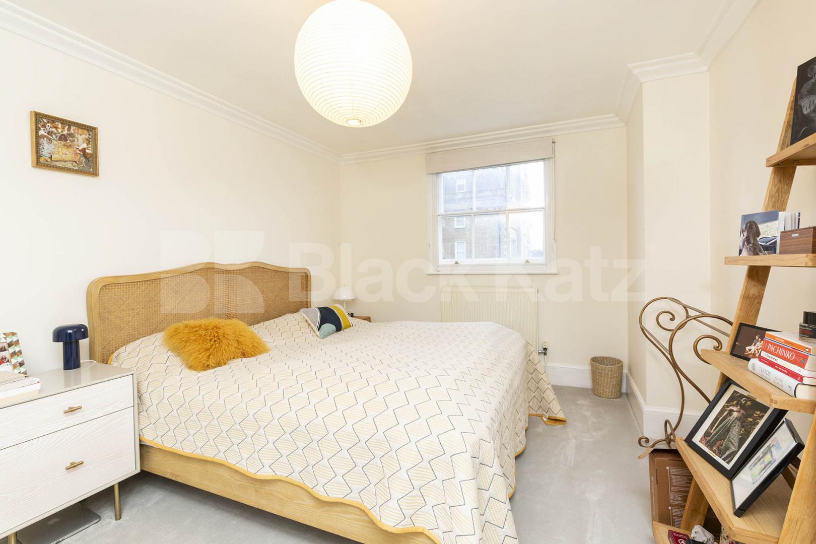 Super 3 bedroom apartment with period features by regents park - Families Only. Albany Street, Regents Park - Great Portland Street